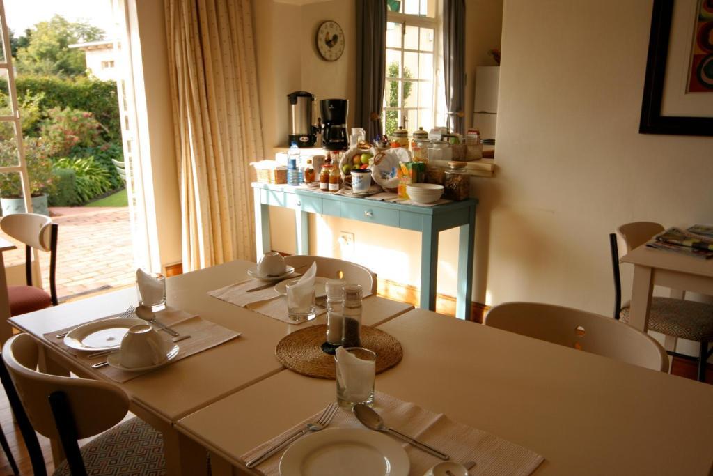 יוהנסבורג Melville Manor Guest House מראה חיצוני תמונה