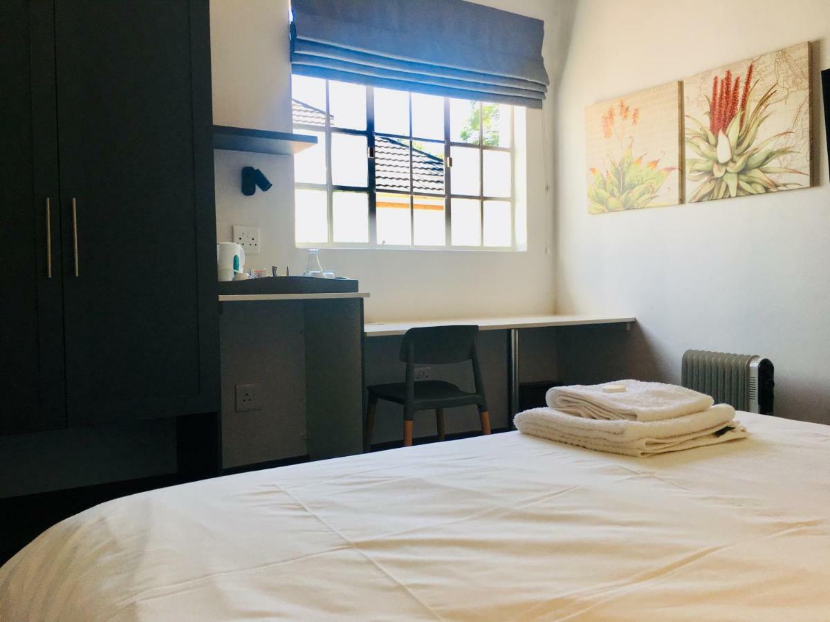 יוהנסבורג Melville Manor Guest House מראה חיצוני תמונה